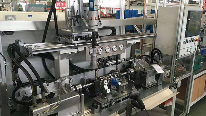 冲压机械手定制方案：精准定位，高效生产